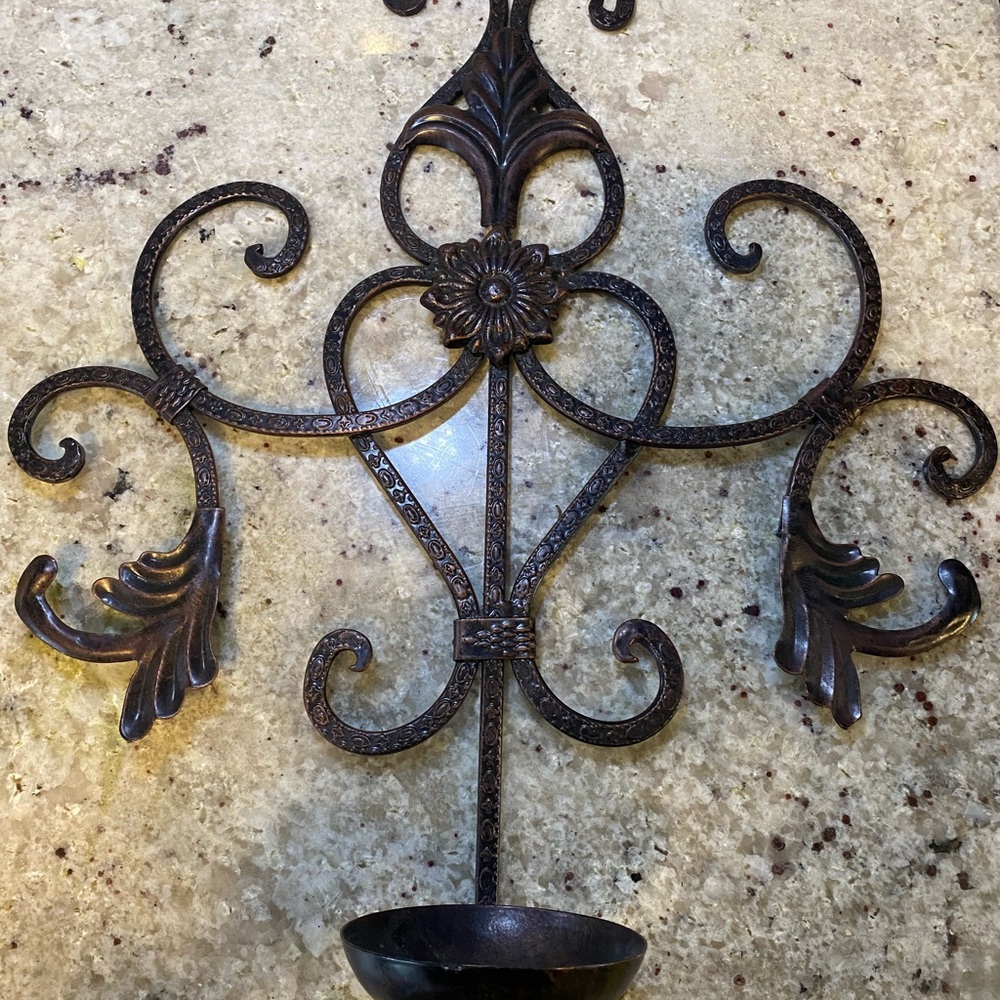 Ornate Black Metal Wall Sconce 19”‎